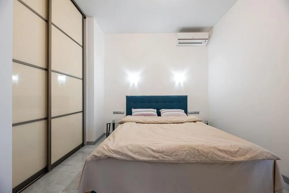 Chicago Central House Apartment Kyiv Ukraine